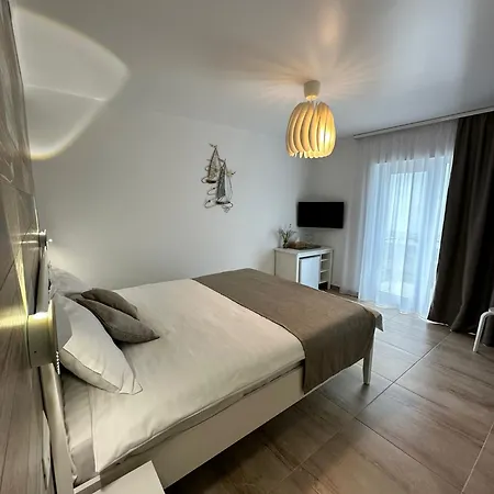 Guest house Halta Pescarus 3*